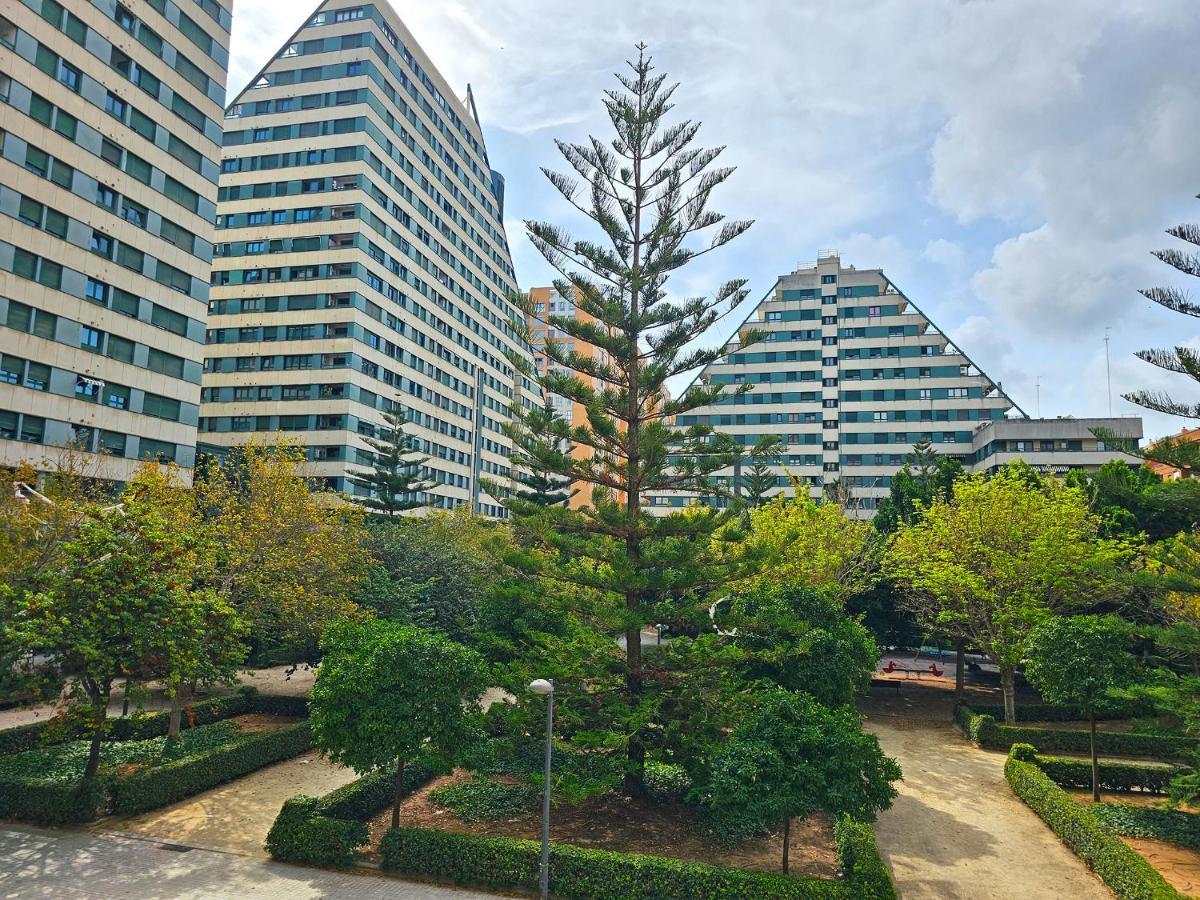Apartamentos Las Ciencias F Валенсия Экстерьер фото